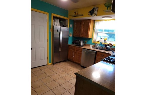 Ferguson Casa | Zaire's Palace 3 bedroom family friendly home!