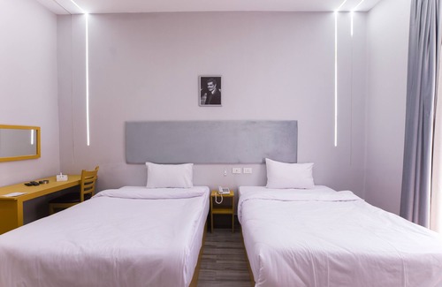 Gezira Hotel | Zamalek House Hotel Deluxe Double Room