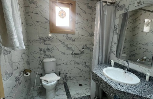 Gezira Hotel | Zamalek House Hotel Deluxe Double Room