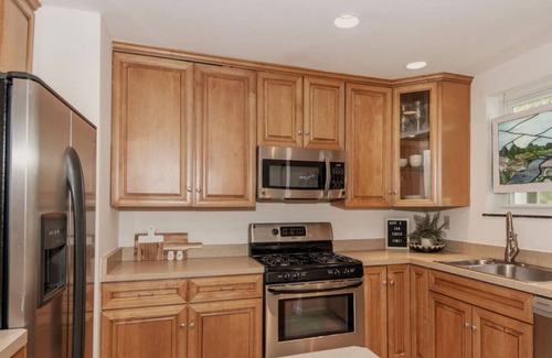 Mount Lookout Condominio | Zan Court Unit 1 · Mt Lookout Hideaway