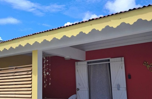 La Desirade Casa | ZANDOLI Cottage: family accommodation close to all sites and amenities