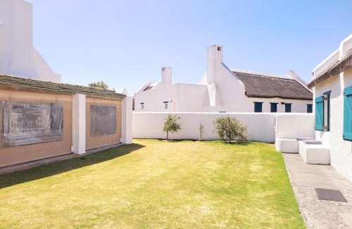 Struisbaai Casa | Zandtorini Seaside Cottage