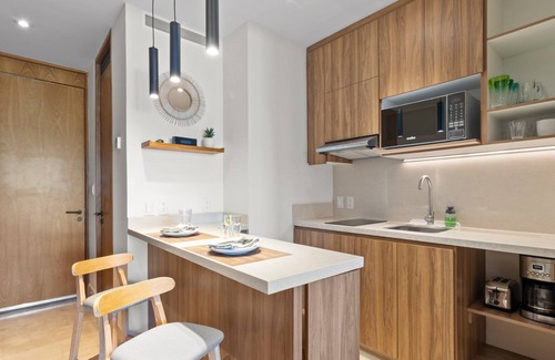La Puntilla Apartamento | Zantamar 103C: Beachfront Suites in La Cruz