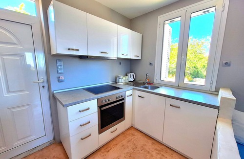 Elation Apartamento | Zante Hideaway I near Shipwreck Beach