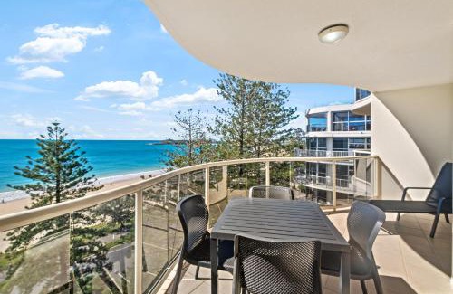Mooloolaba Apartamento | Zanzibar 905, Ocean front 2 bedroom apartment