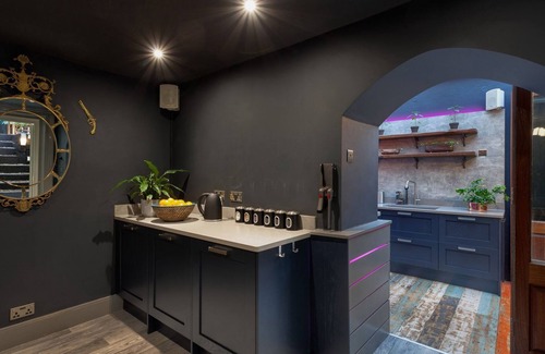 St Leonards-On-Sea Cabaña | Zanzibar Beach House