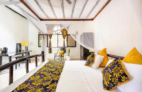 Diani Beach Cama Y Desayuno | Zarafa House