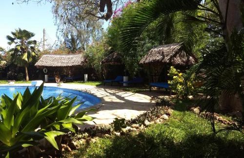 Diani Beach Cama Y Desayuno | Zarafa House