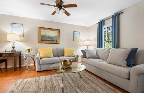 Montgomery Village Casa | zarah Vacation Home cozy home near Washington DC