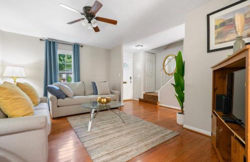 Montgomery Village Casa | zarah Vacation Home cozy home near Washington DC