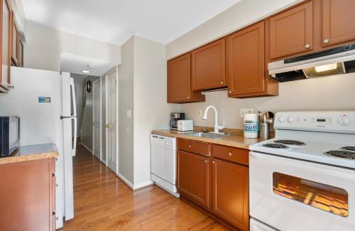 Montgomery Village Casa | zarah Vacation Home cozy home near Washington DC