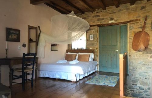 Volissos Casa | ZARTA a Cosy Stone Village House with Splendid View