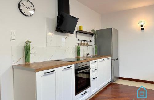 Borkowo Lostowickie Apartamento | Zatoka Apartment- Tranquil Retreat, 15 Minutes to the Sea & Gdańsk City Center