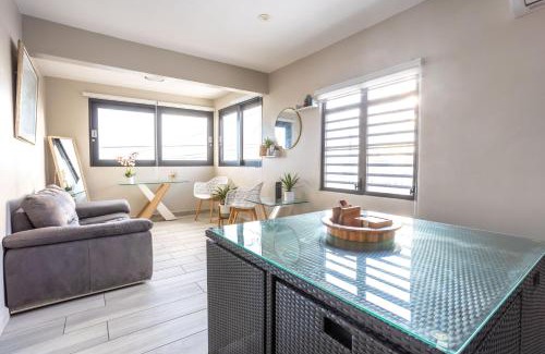 Arecibo Pueblo Apartamento | Zaturn Beach House