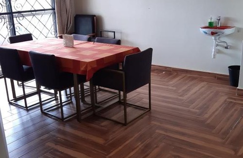 Entebbe Cama Y Desayuno | Zawes Place Kitende