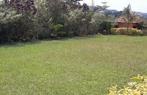 Entebbe Cama Y Desayuno | Zawes Place Kitende