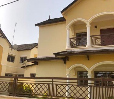 Kololi Villa | Zaynab Space Aminah Luxury Rentals