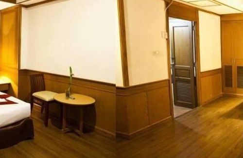 Mueang Samut Prakan District Hotel | Zaza Hotel