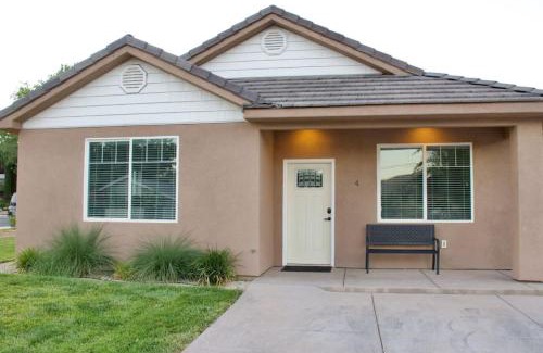 La Verkin Casa | ZC4 Pet Friendly Home Near Zion