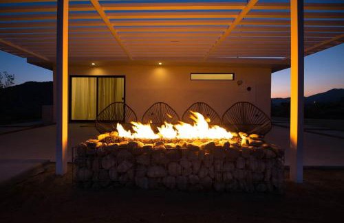Joshua Tree Highlands Casa | Zebra Shadow By The Cohost Company