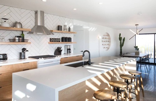 Joshua Tree Highlands Casa | Zebra Shadow: Sauna, Cold Plunge & Hot Tub