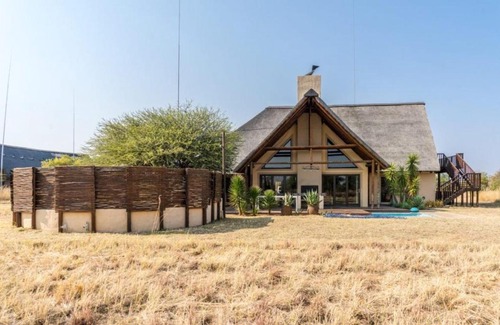 Leeupoort Casa | Zebula 4 bedroom house IS12