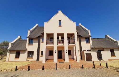 Leeupoort Casa | Zebula No 2 Waterbergs Over the Savannah 4 Bedroom
