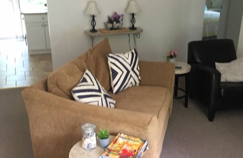 Riverside Apartamento | Zee’s hideaway 4433