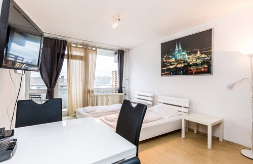 Humboldt - Gremberg Apartamento | Zeitwohnung Deutz, 31qm, 1 Wohn-/Schlafzimmer, max. 4 Personen