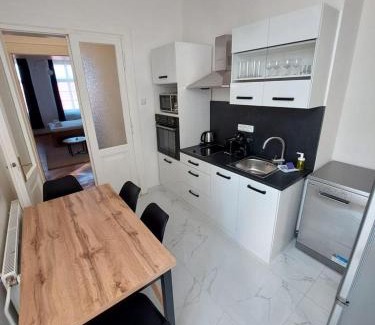 Stare Mesto Apartamento | Zelezna - Old Town View Residence