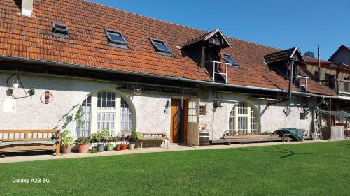 Kralova Lehota Casa | Zemianska Kúria Vachtár