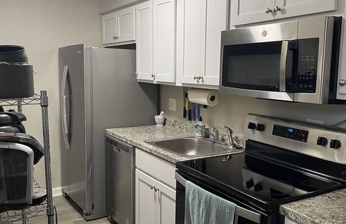 Sandalwood Casa | Zen 2b/2b smart townhome in central Jacksonville