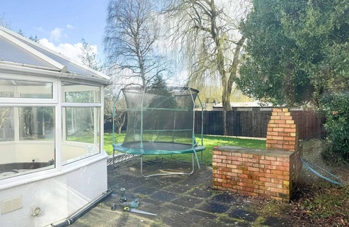Birmingham Casa | Zen 8-Bedroom Den in Edgbaston