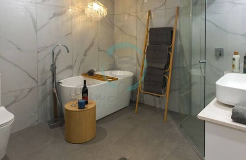 Leanyer Casa | ZEN AT ROSEWOOD - 2BR Guesthouse & Pool