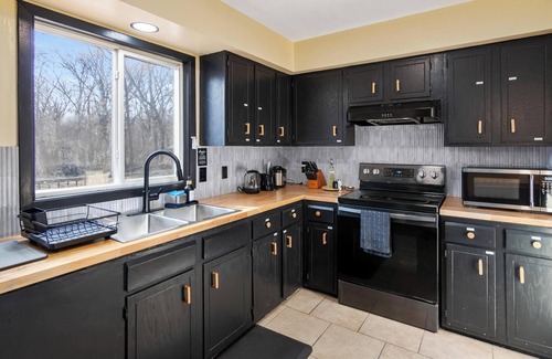 Cottage Grove Casa | Zen Den Oasis: Retreat in Nature, 4-Bedroom Home on 10 Acres of Private Land