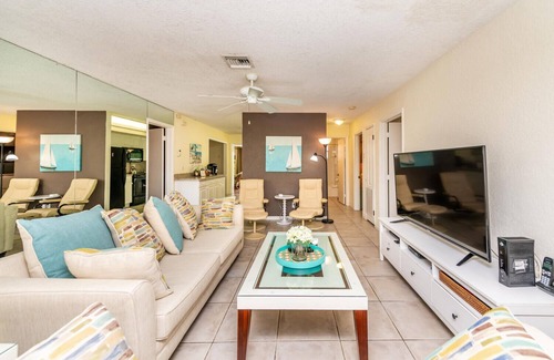 Wilton Manors Casa | 4/2 Zen Garden-Salt Heated- Piscina -Cerca de la playa- ESPECIAL Junio $ 195 por noche / 4 personas