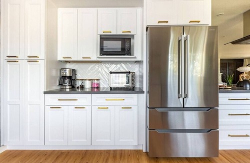 Amazon Apartamento | Zen Haus suite A&B · Luxe Spacious Retreat, UofO 1 mile, KING beds, soaking tub