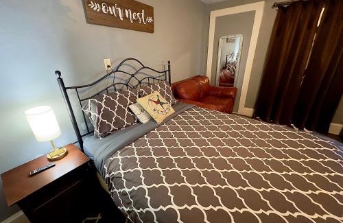 Near Eastside Apartamento | Zen Haven 4- Close to Downtown Indianapolis- Private Studio with Queen Bed
