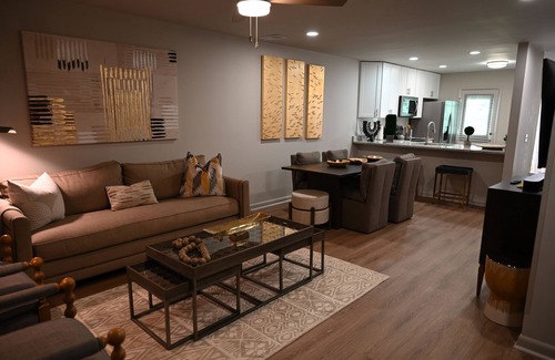 Newnan Casa | Zen in Newnan! Calming and comfy. Have a charming stay in this zen inspired home