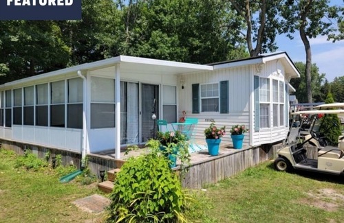 Sherkston Cabaña | Zen paradise in Sherkston Shores!