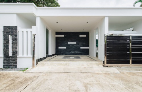 Ban Saiyuan Villa | Zen Pool Villa in rawai