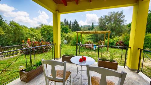 Termenades Casa | Zen Stone House