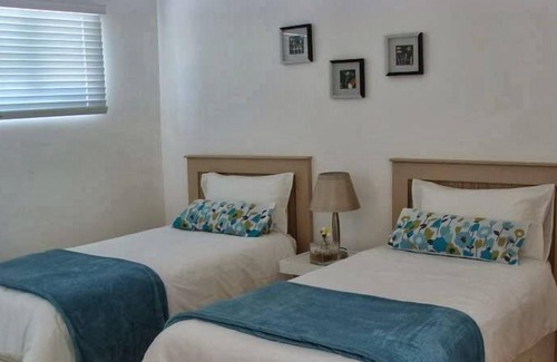 Paarl Cama Y Desayuno | ZEN Tree Bed and Breakfast