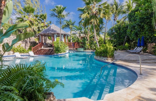 Gibbes Casa | ZenBreak Claridges #6 is a 3 bedroom luxury holiday villa moments away from Gibbs Beach