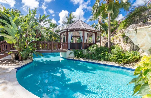 Gibbes Casa | ZenBreak Claridges #6 is a 3 bedroom luxury holiday villa moments away from Gibbs Beach