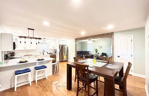 La Follette Casa | Zenful Retreat -----