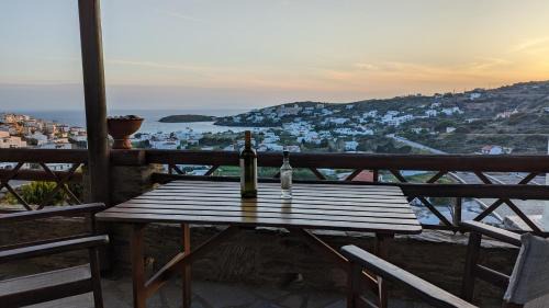 Mpatsi Casa | Zenios Andros-Cycladic house overlooking Batsi bay