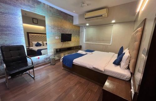 Powai Casa | Zenith Luxe Suites - Near IIT & Hiranandani, Powai