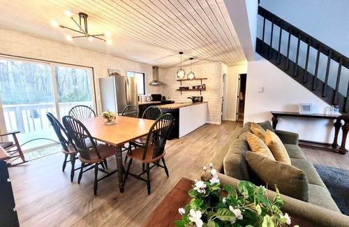 Tobyhanna Casa | ZenNature with hottub & pet friendly