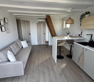 Pusztavacs Apartamento | ZeNova Vendégház